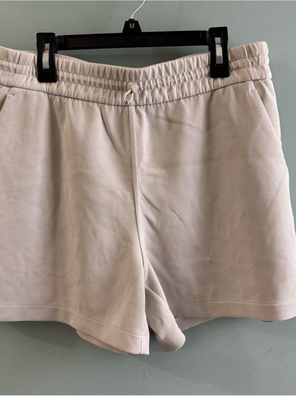 lululemon athletica Women's Light Beige Drawstring Athletic Shorts